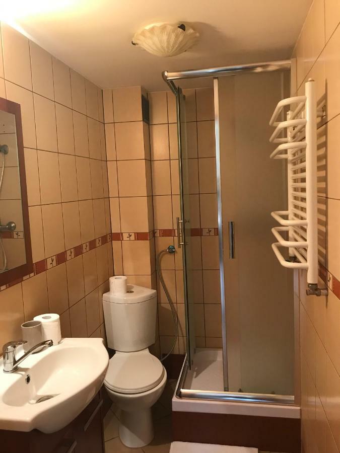 Dom Goscinny Mirabelka Lukta Bagian luar foto